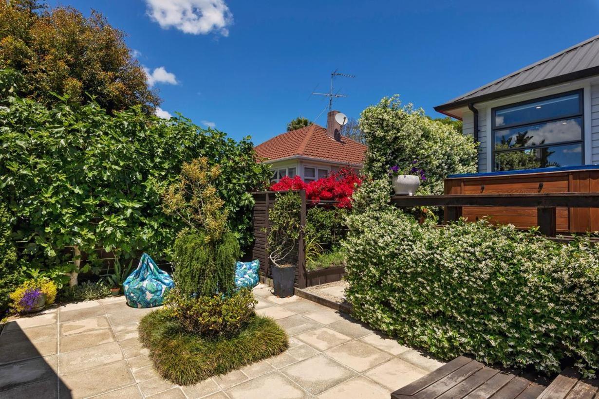 Hot Deal! Sky Stars Garden View Waking To The Beach Close To City Centre Auckland Eksteriør billede