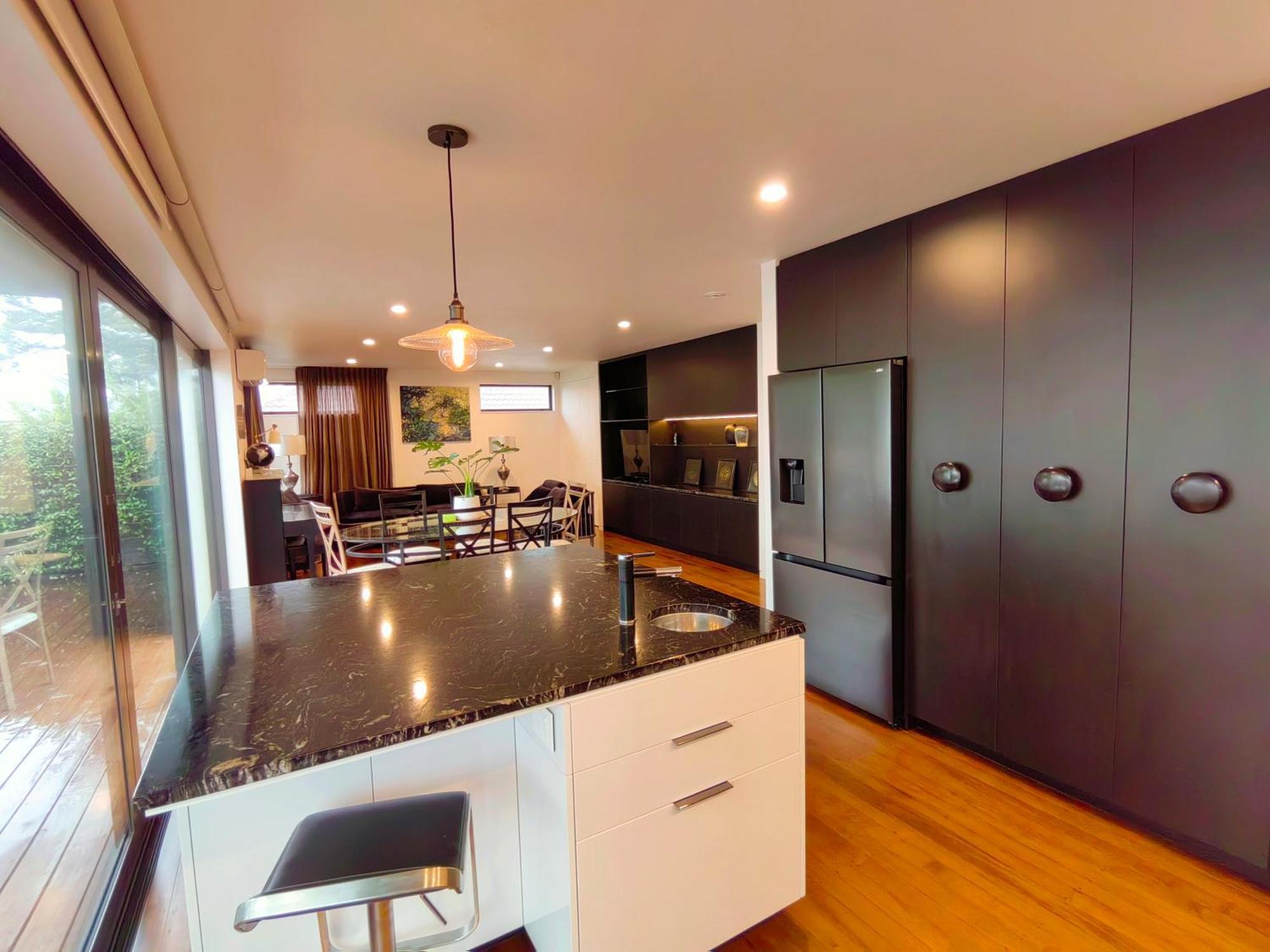 Hot Deal! Sky Stars Garden View Waking To The Beach Close To City Centre Auckland Eksteriør billede
